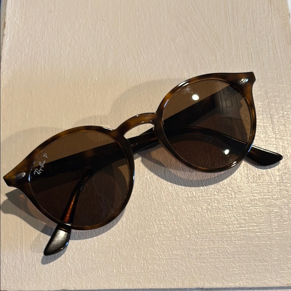 Ray-Ban RB2180 Tortoise Shell Round Lenses Sunglasses